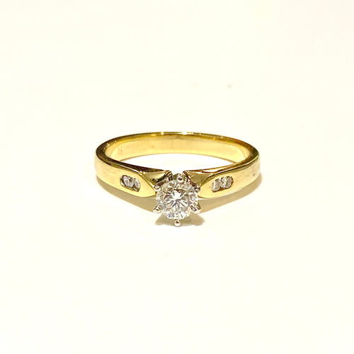 18ct Yellow Gold Diamond Solitaire Ring