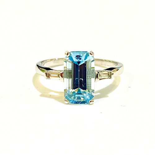 9ct White Gold Aquamarine and Diamond Ring