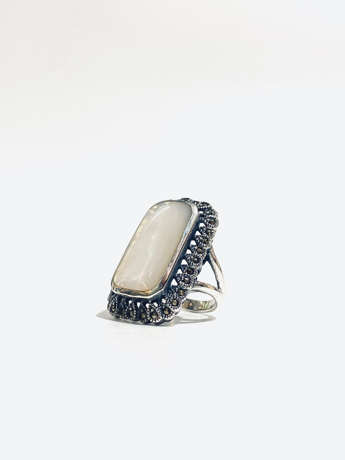 Sterling Silver Mother of Pearl Ring