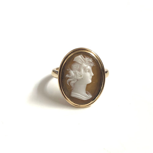 9ct Gold Rounded Cameo Ring