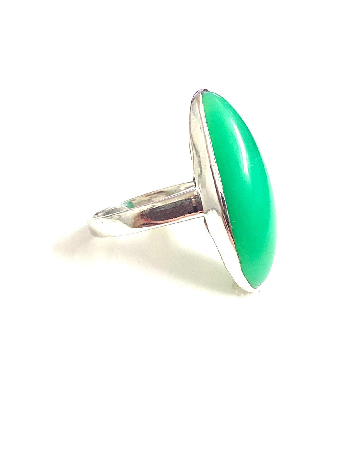 9ct White Gold Chrysoprase Pointed Ring