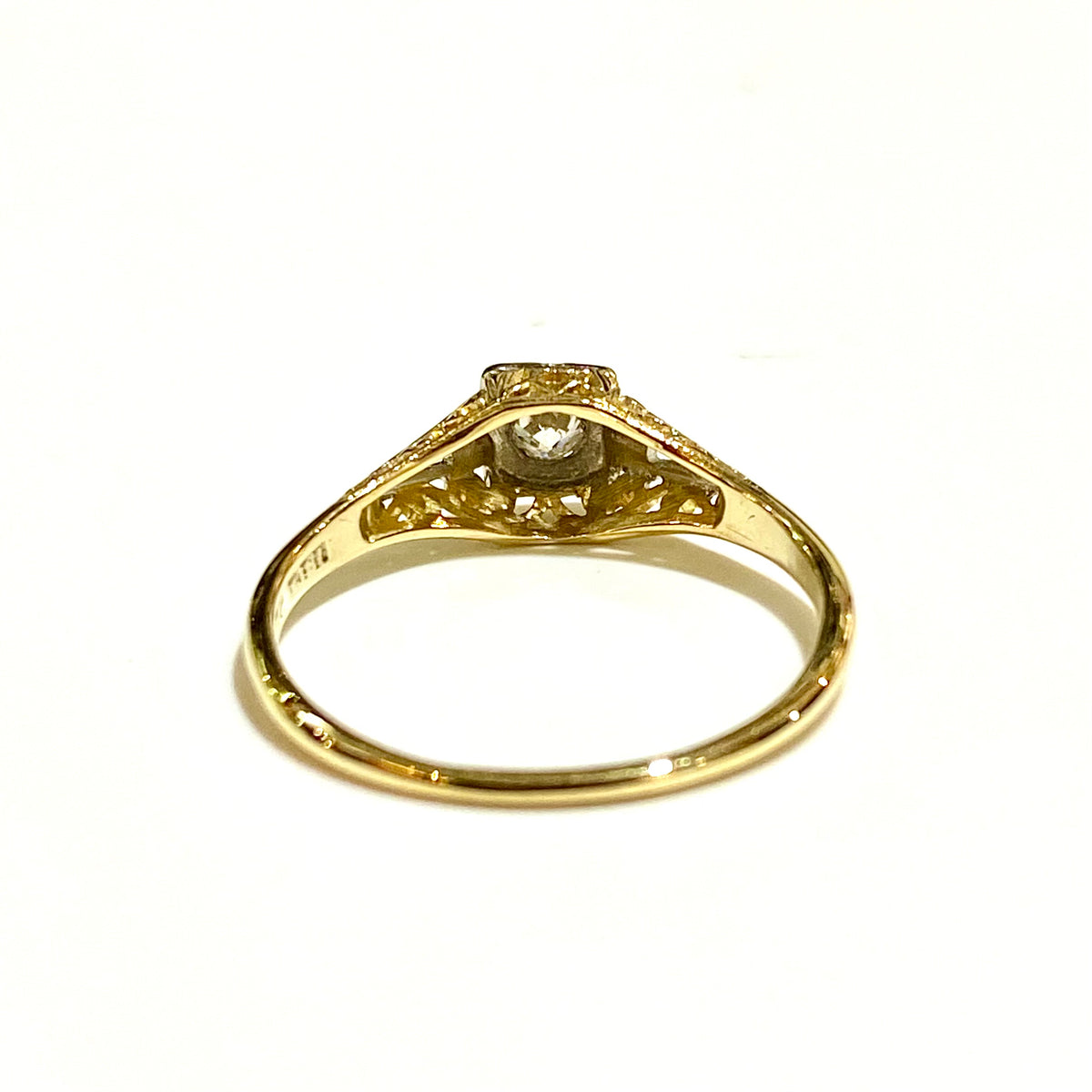 Antique 18ct Yellow Gold and Platinum Diamond Ring