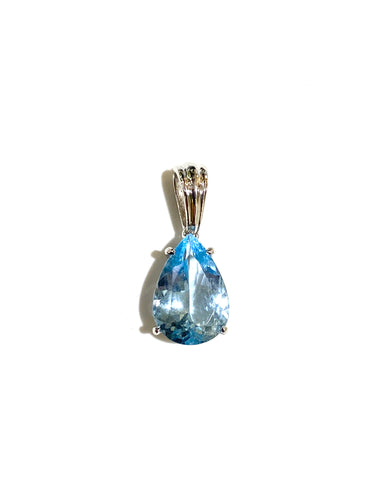 9ct White Gold 3ct Aquamarine Pendant