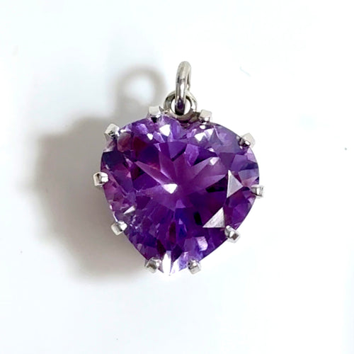 9ct White Gold Heart Shaped Amethyst Pendant