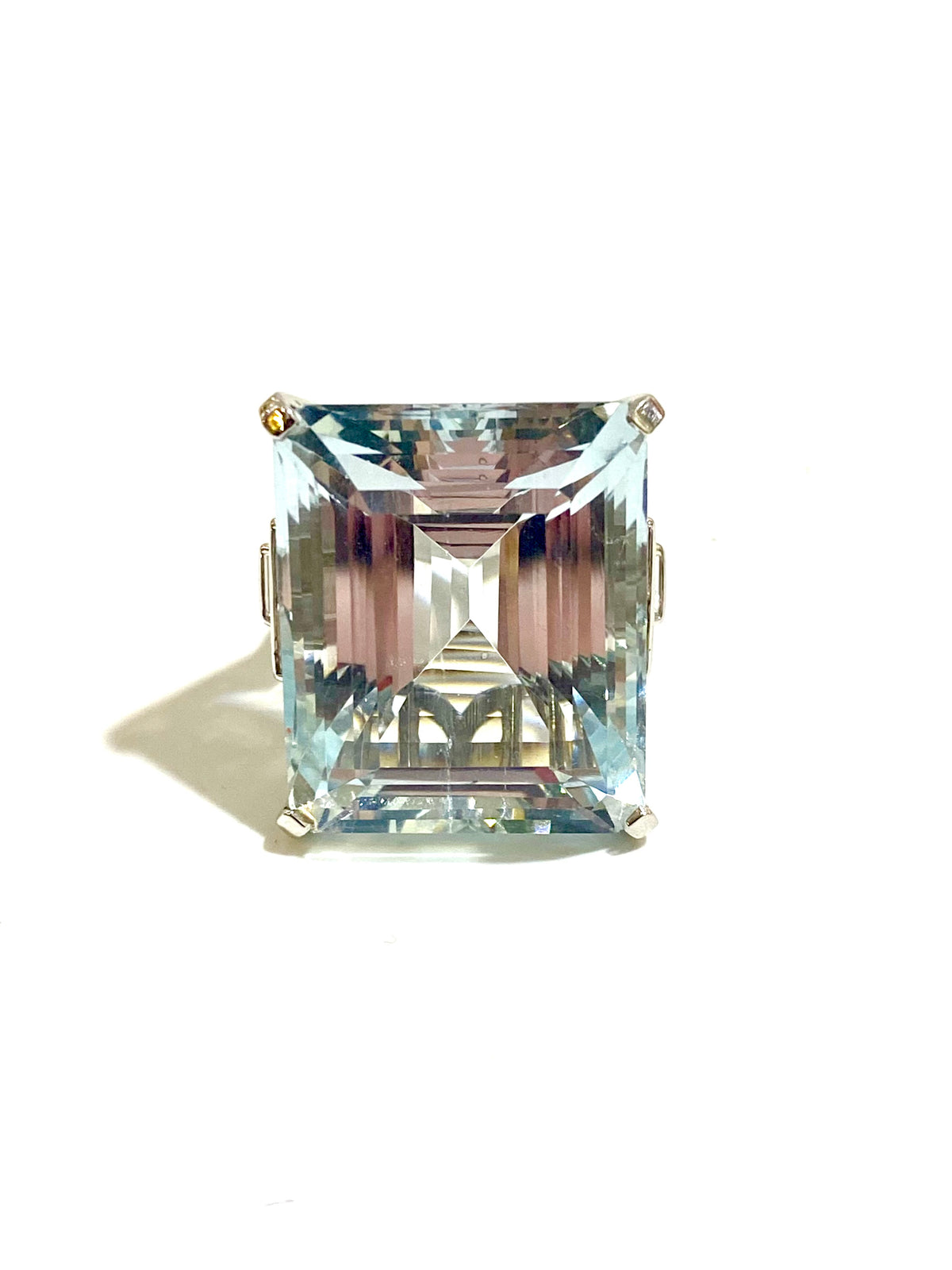 18ct White Gold 70.57ct Aquamarine and Diamond Ring