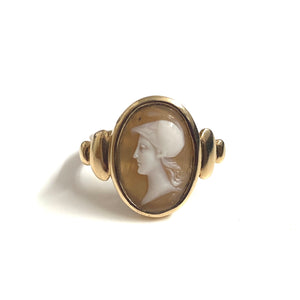 9ct Gold Cameo Ring with Gold Ovals Detailing