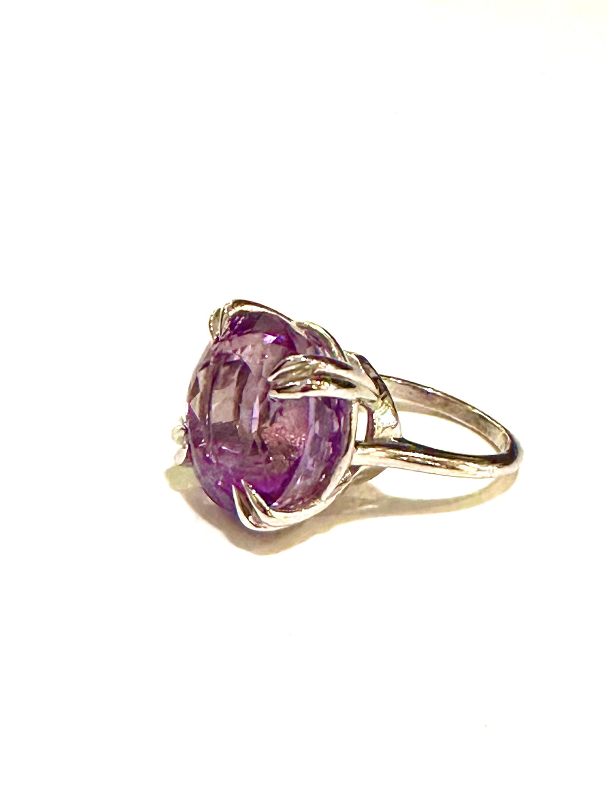 9ct White Gold Faceted Amethyst Ring