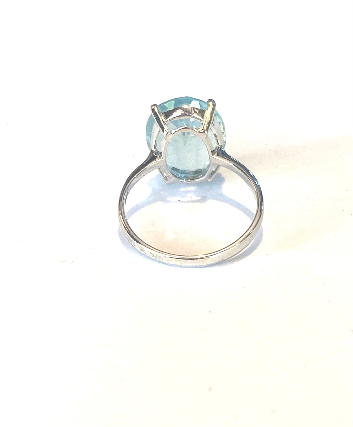 9ct white Gold 6.5ct Aquamarine Ring