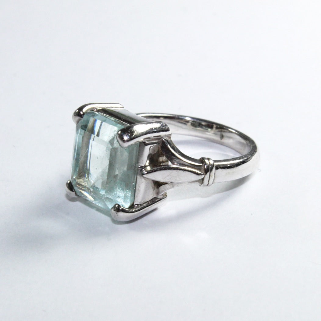 9ct White Gold Cushion Cut Aquamarine Dress Ring