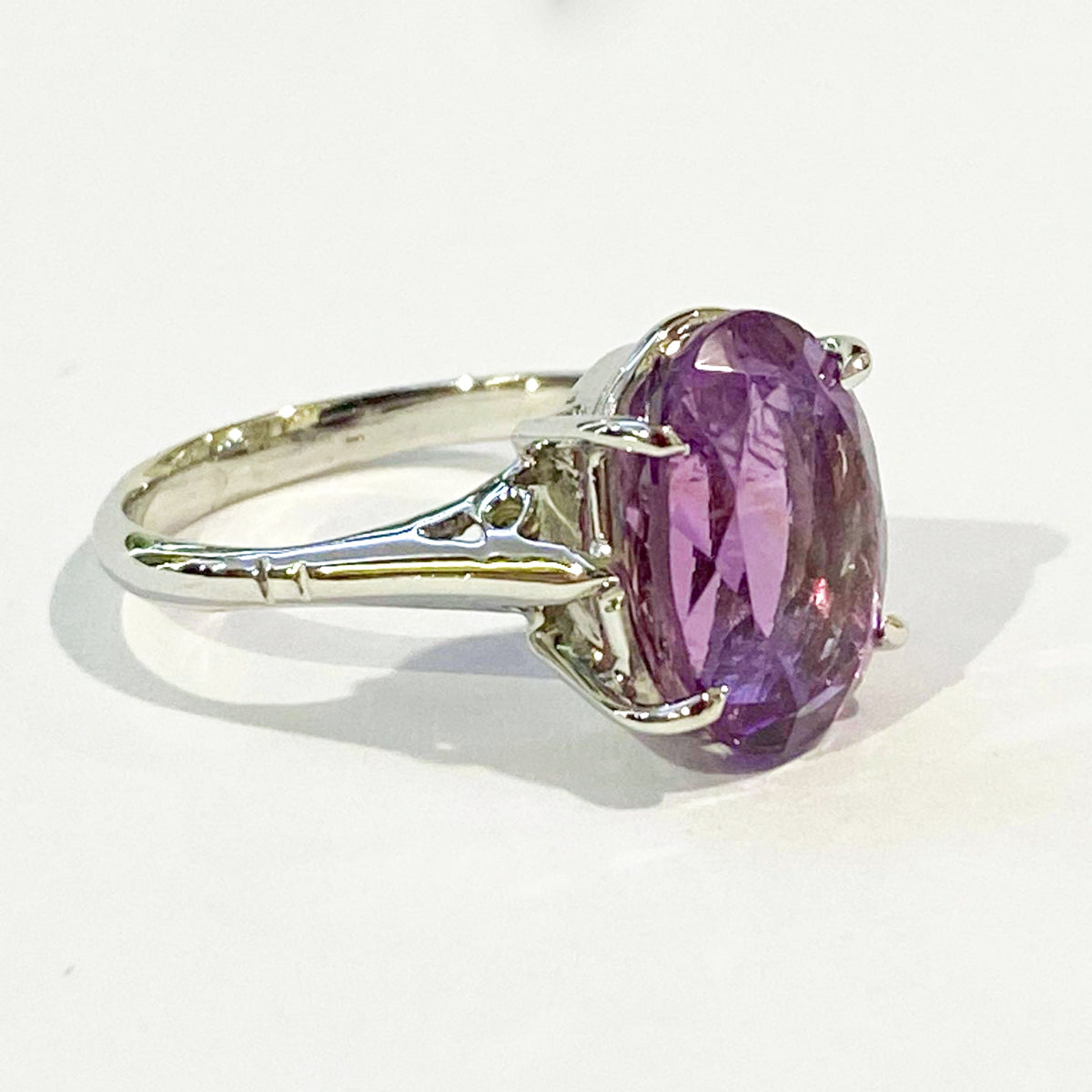 9ct White Gold Amethyst Ring