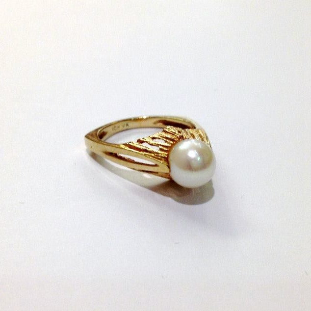 Modernist Cultured Pearl Ring