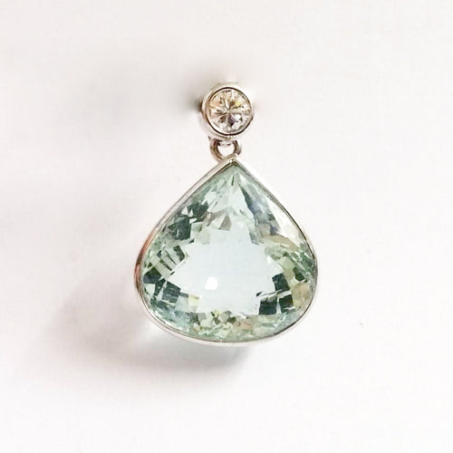 9ct White Gold 20ct Aquamarine and Diamond Pendant