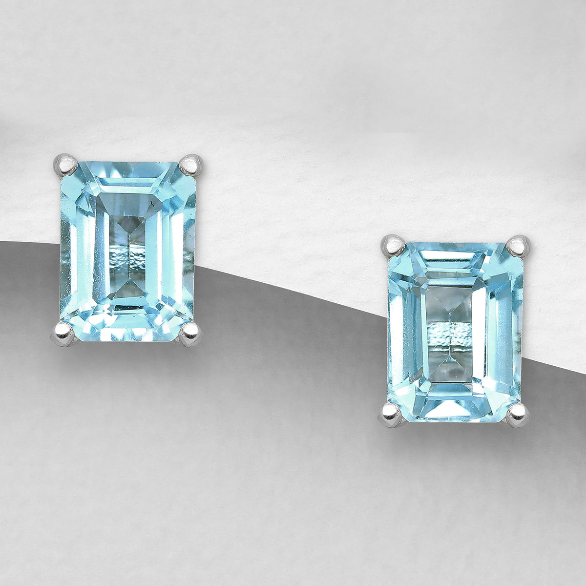Sterling Silver 2.28ctw Swiss Blue Topaz Stud Earrings