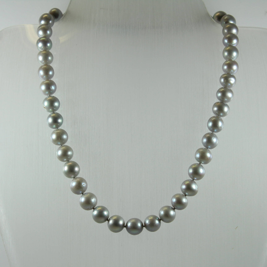 Light Grey Freshwater Pearl Beaded Necklace