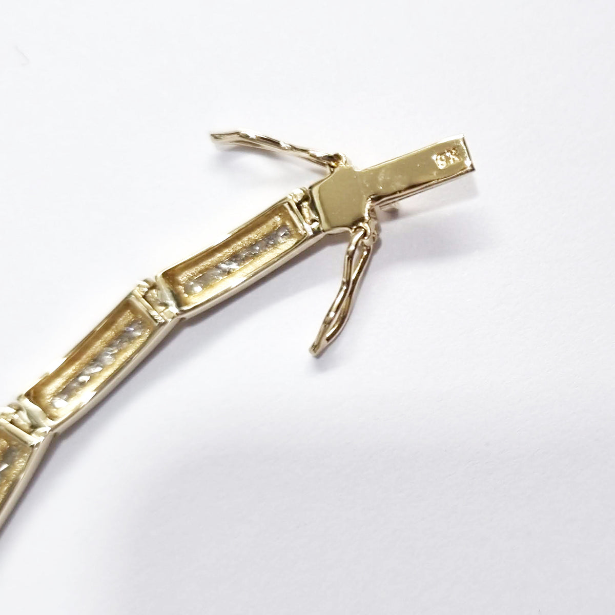 9ct Yellow Gold 0.96ctw Diamond Bracelet