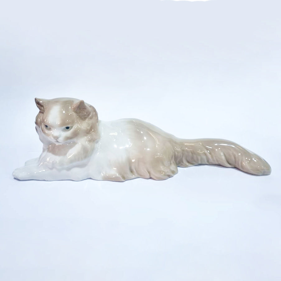Antique Iladro Calico Cat Porcelain Figurine