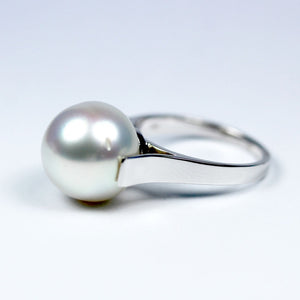18ct White Gold White South Sea Pearl Dress Ring