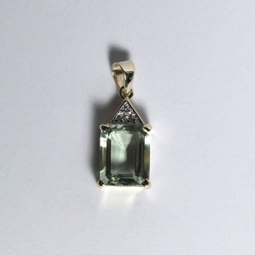 9ct Yellow Gold Aquamarine and Diamond Pendant