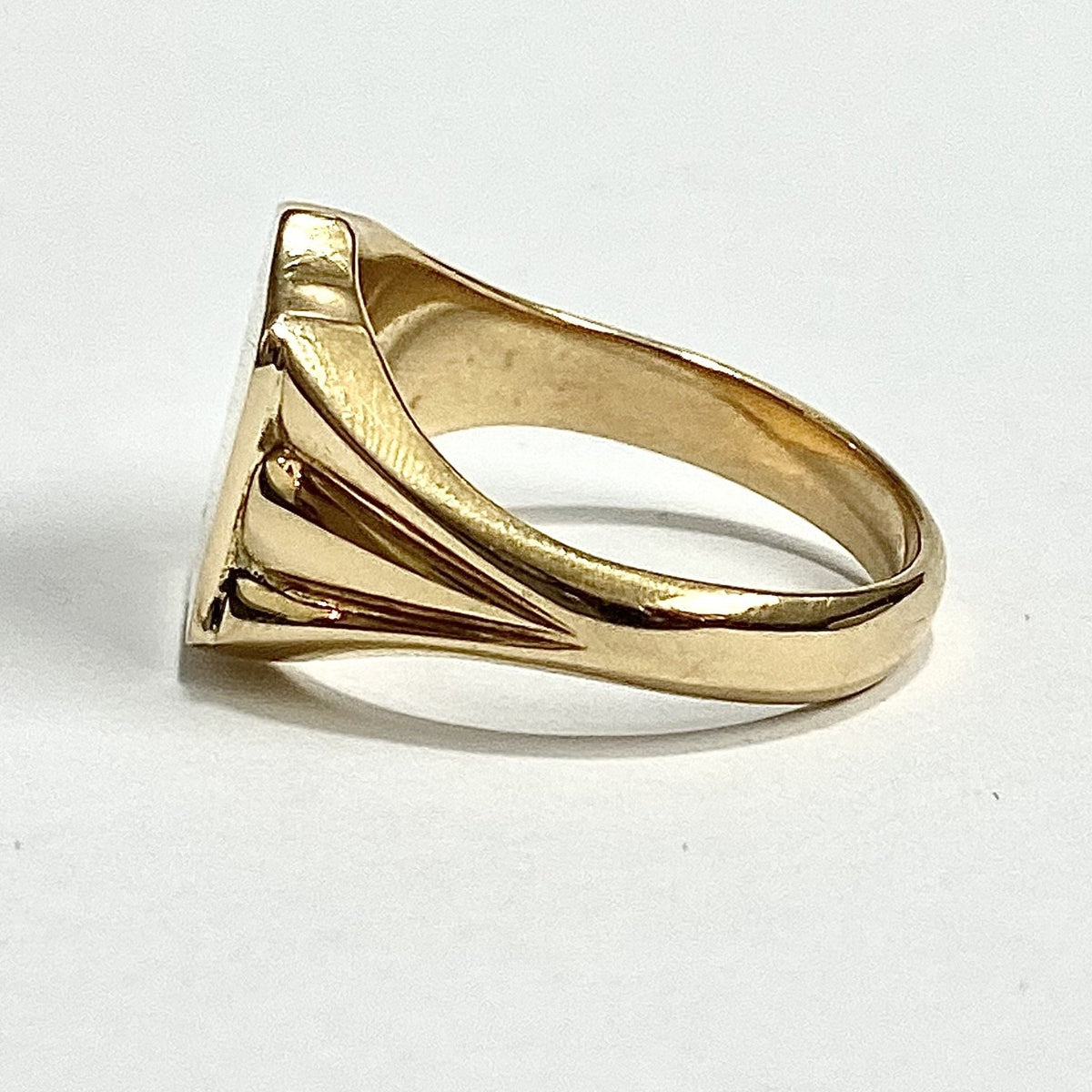 18ct Yellow Gold Shield Signet Ring