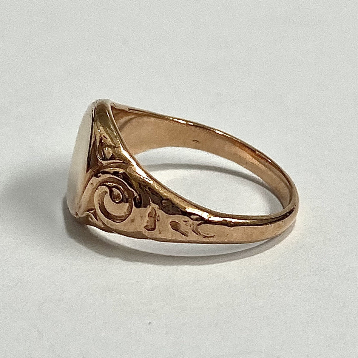 9ct Gold Round Signet Ring