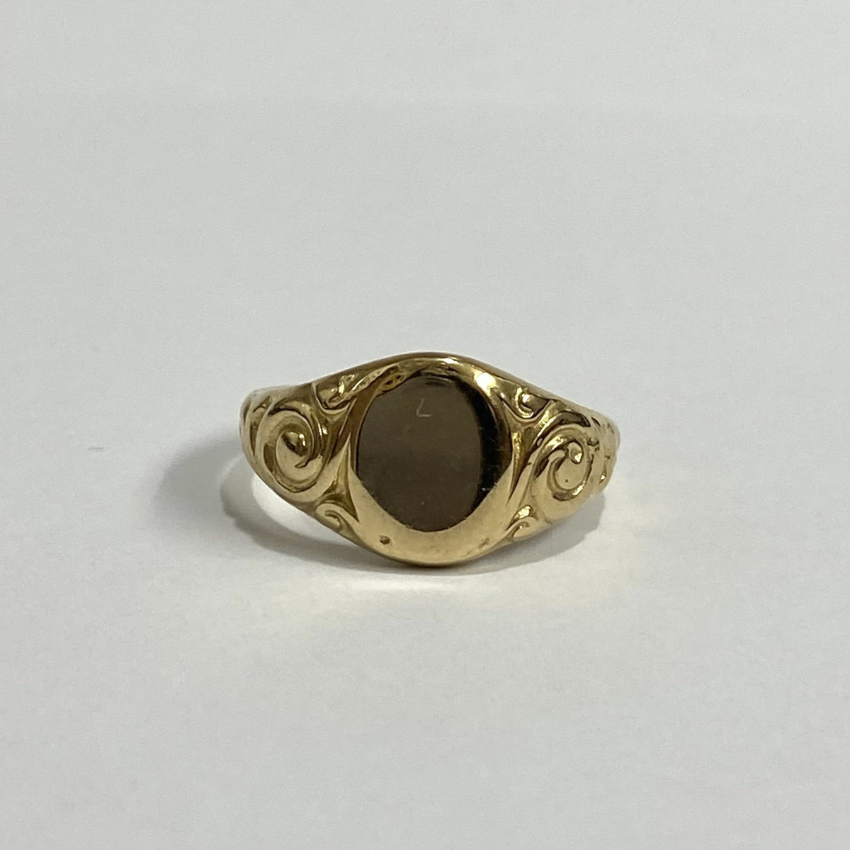 9ct Gold Round Signet Ring