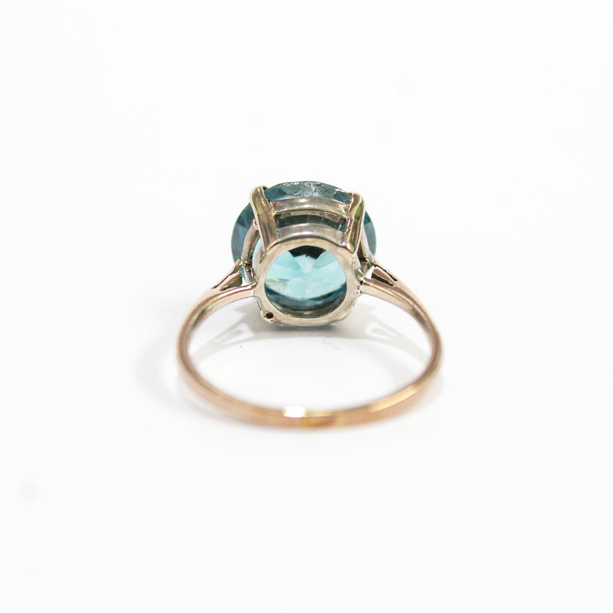 Vintage 9ct Yellow Gold Blue Zircon Ring