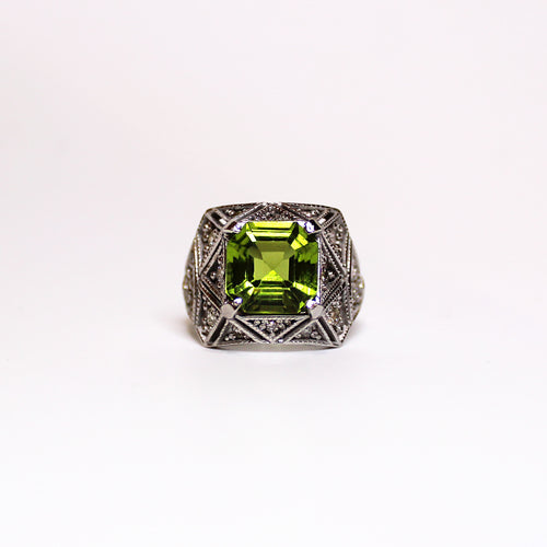 9ct White Gold 3.65ctw Peridot and Diamond Ring