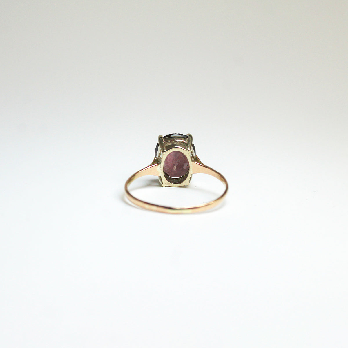 9ct Rose Gold 2.0ct Garnet Ring