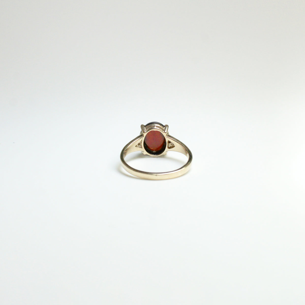 9ct Yellow Gold 2.50ct Cabochon Garnet and Diamond Ring
