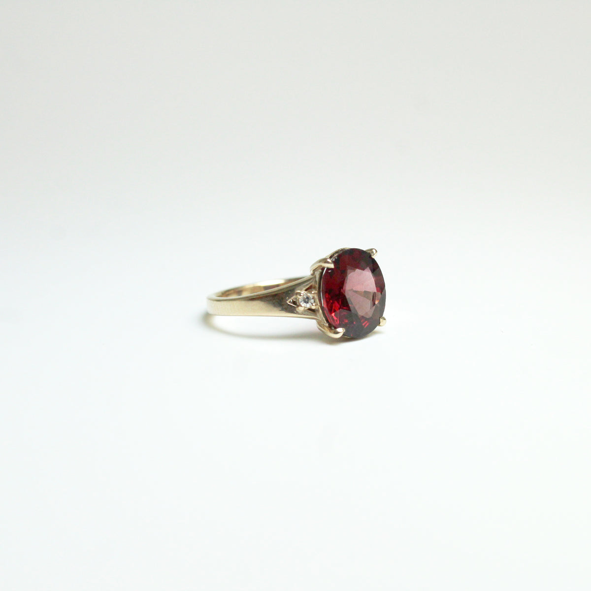 9ct Yellow Gold 1.50ct Garnet and Diamond Ring