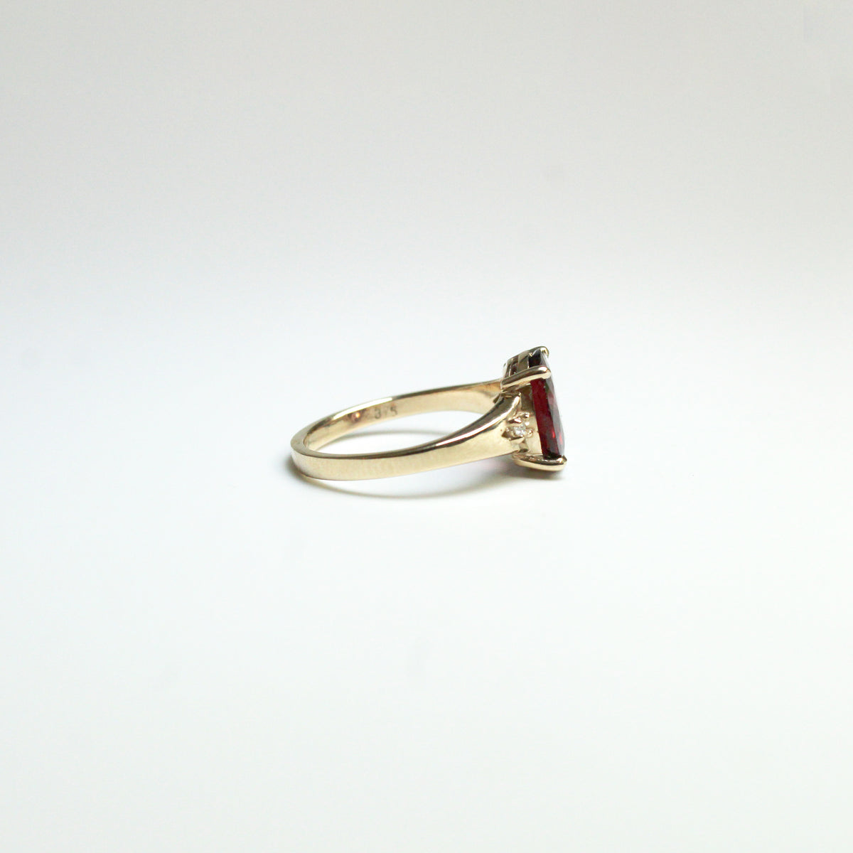 9ct Yellow Gold 1.50ct Garnet and Diamond Ring