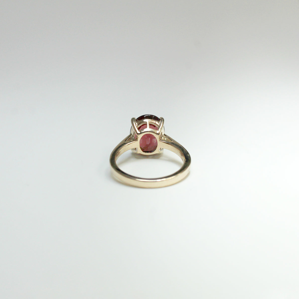 9ct Yellow Gold 2.0ct Garnet Ring