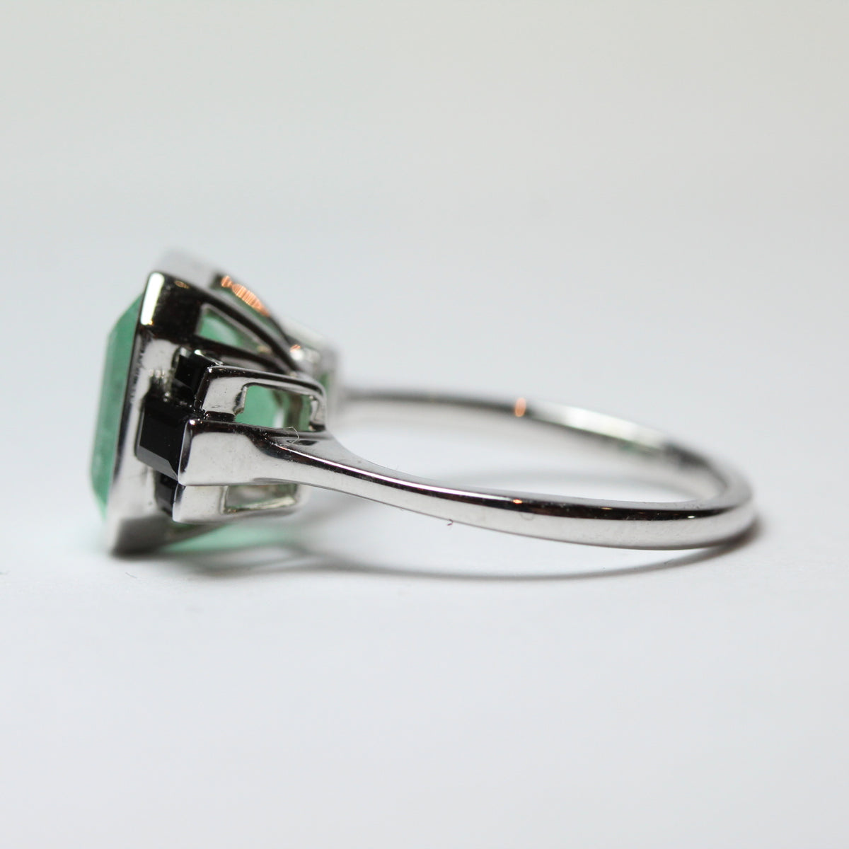9ct White Gold Emerald and Black Onyx Dress Ring