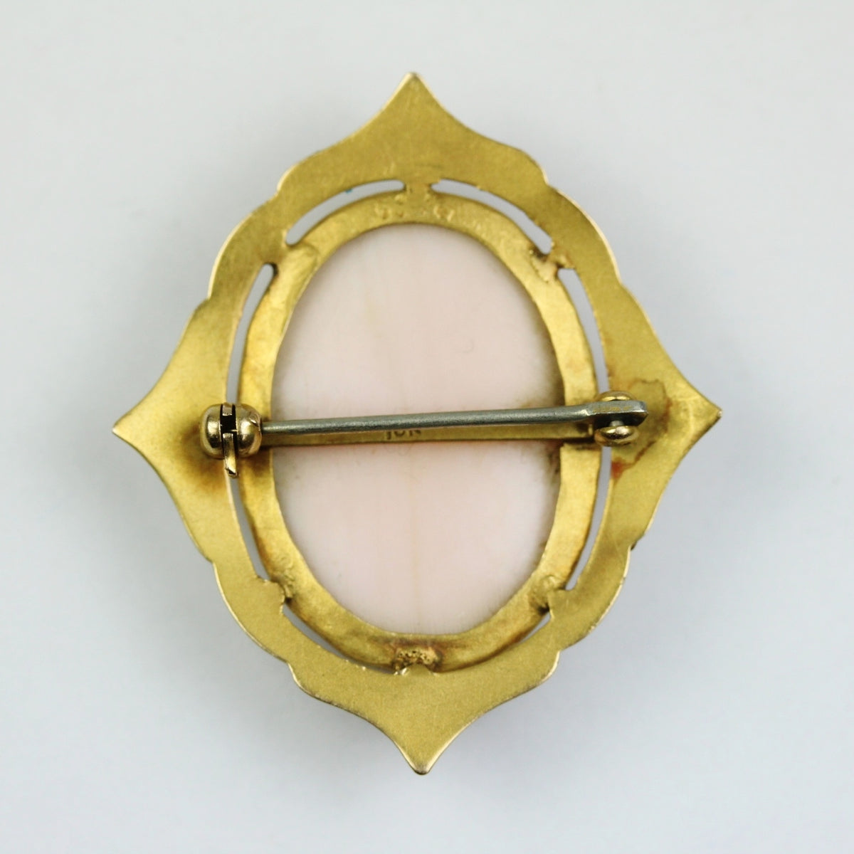 Vintage Ivy Filigree Pink Conch Shell Cameo Brooch