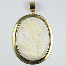 18ct Yellow Gold White Conch Shell Cameo Pendant