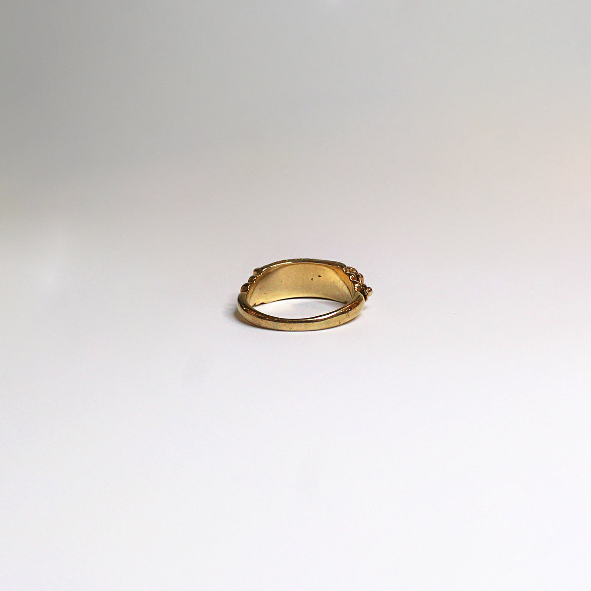 9ct Yellow Gold Hinged Hidden Panel Ring
