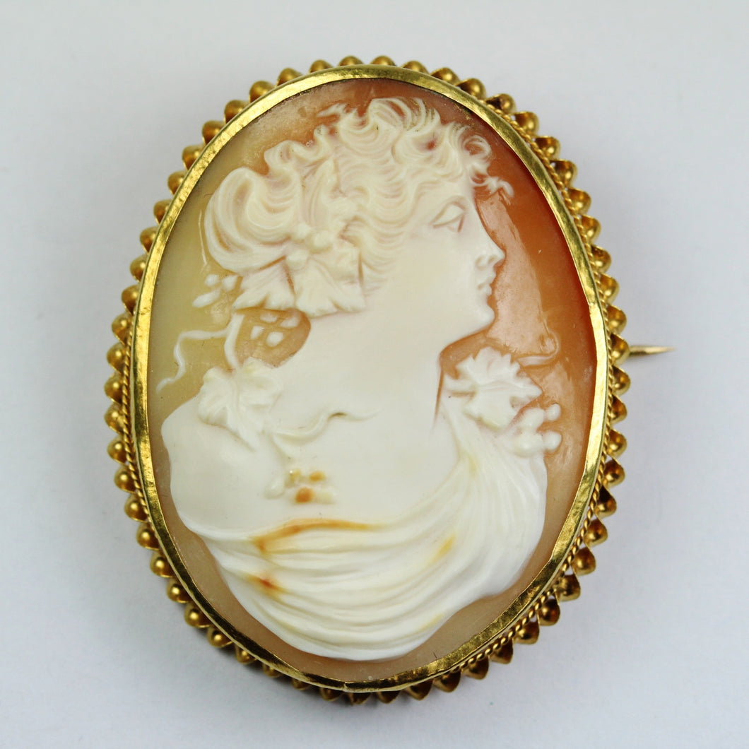 18ct Yellow Gold Conch Shell Cameo Brooch