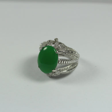 White Gold Chrysoprase Cabochon Ring Studded with Diamonds