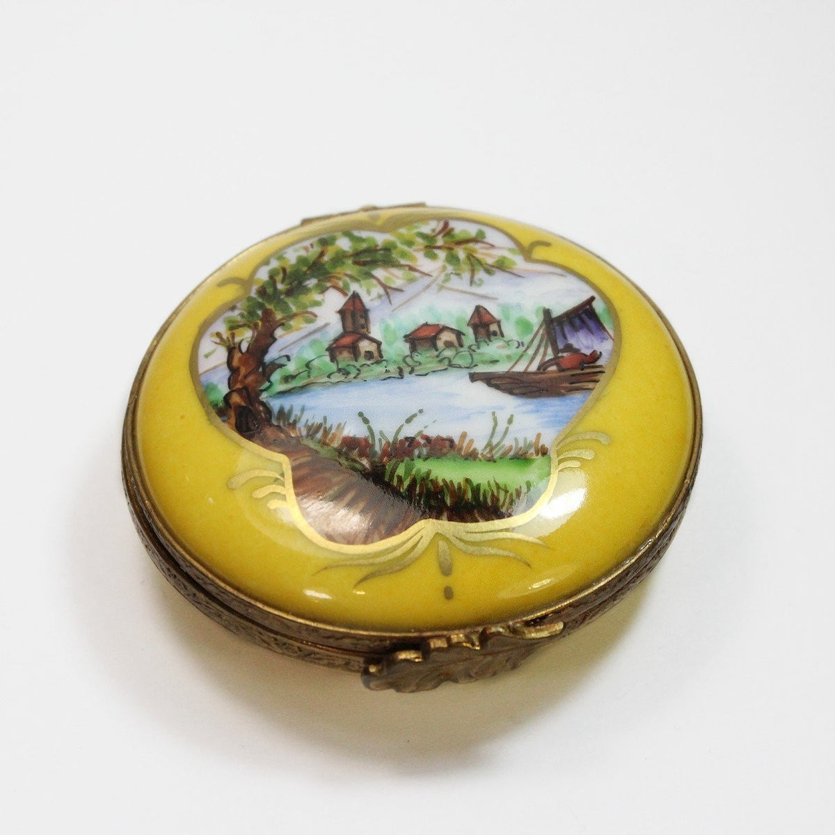 Limoges Porcelain Circle Shaped Trinket Box
