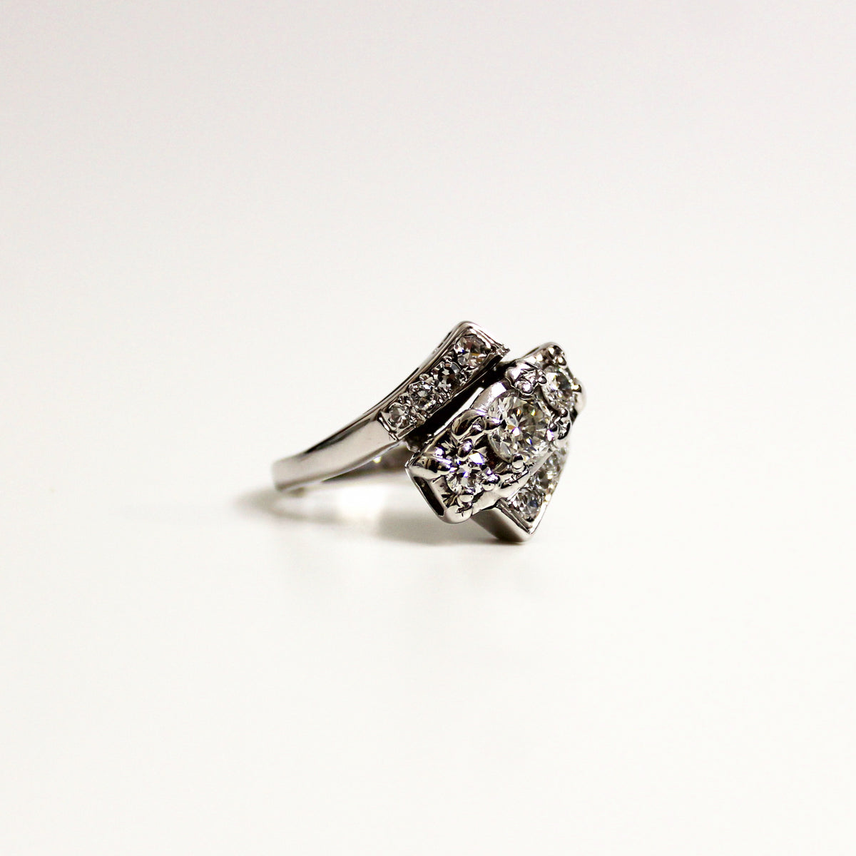 18ct White Gold 1.04ctw Diamond Ring