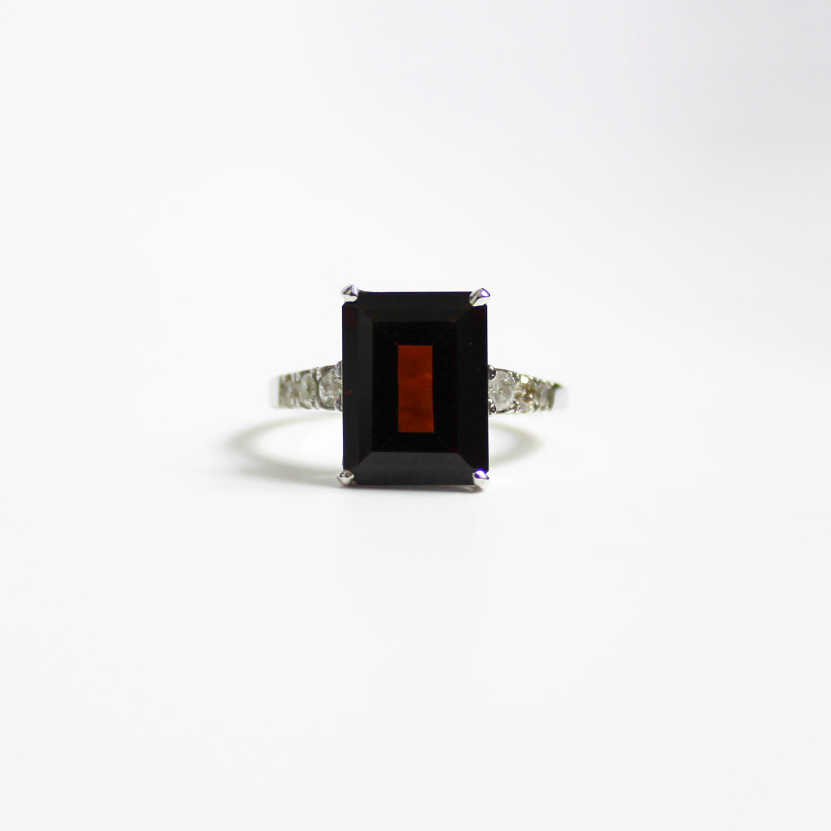 9ct White Gold Garnet and Diamond Ring