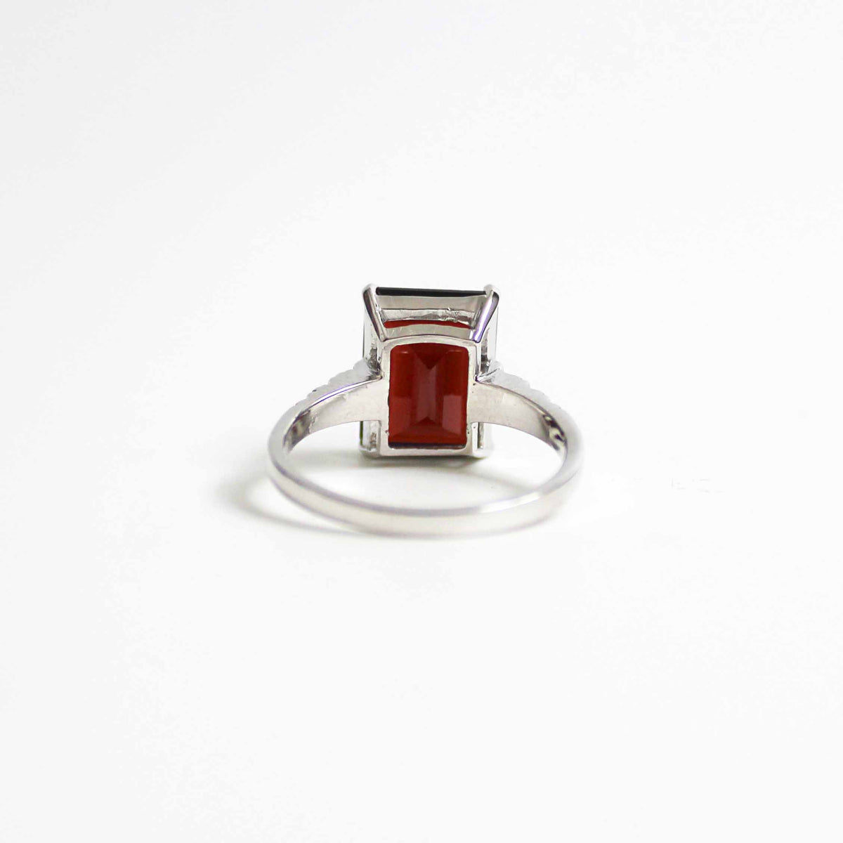 9ct White Gold Garnet and Diamond Ring