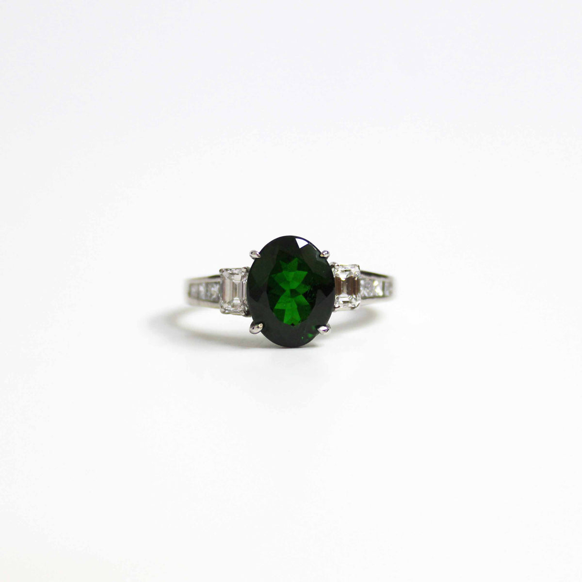White Gold Green Chrome Diopside and Diamond Ring