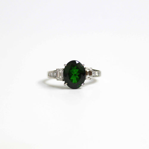 White Gold Green Chrome Diopside and Diamond Ring