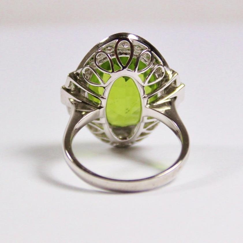 9ct White Gold 12.92ct Peridot and Diamonds Cocktail Ring