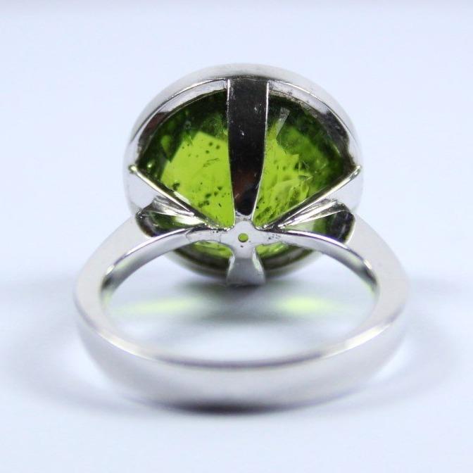 18ct White Gold Checkerboard Cut Peridot Ring
