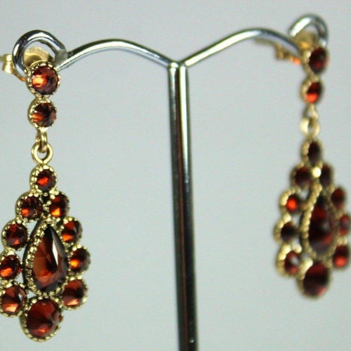 9ct Yellow Gold Garnet Stud Drop Earrings