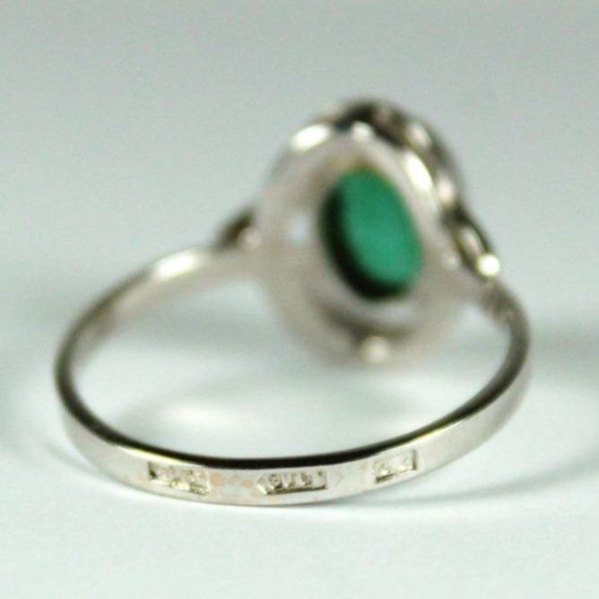 14ct White Gold Emerald Dress Ring