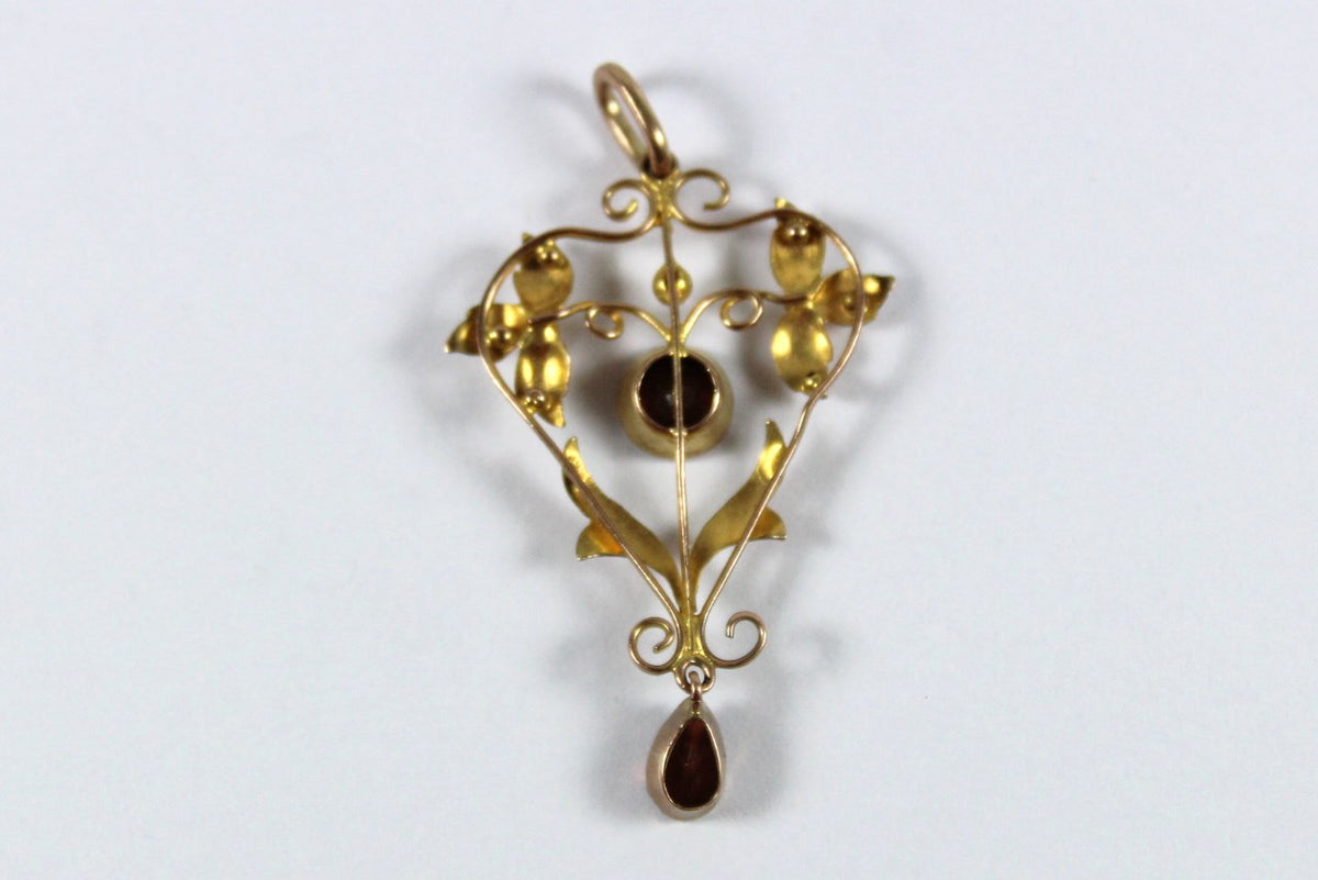 Edwardian 9ct Yellow Gold Garnet Pendant