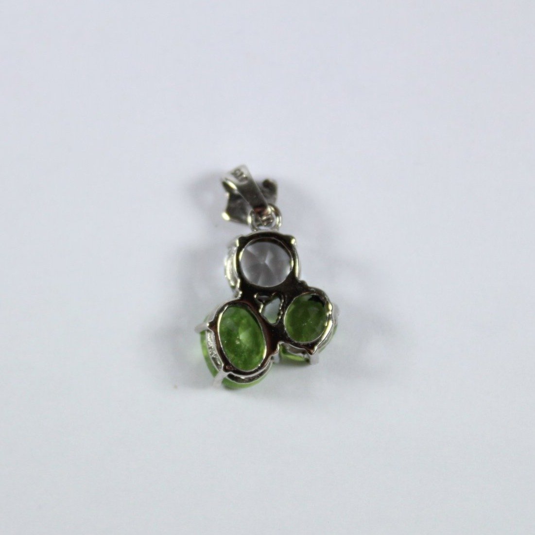 9ct White Gold Peridot and Topaz Pendant